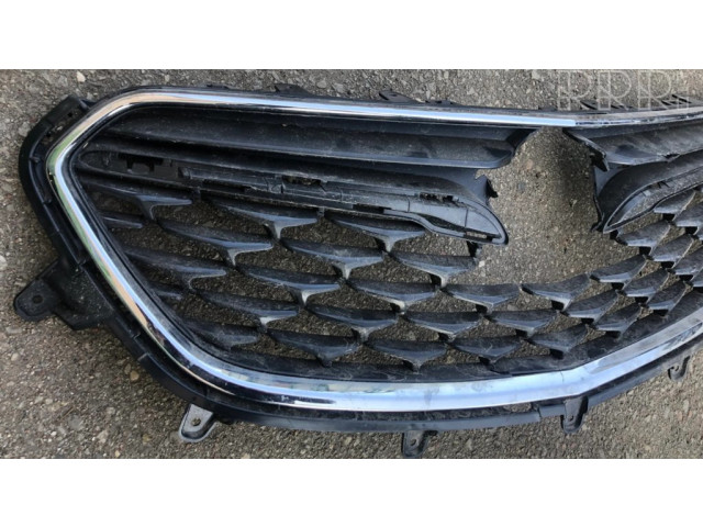 Верхняя решётка Buick Encore II 2019- года 42582101      