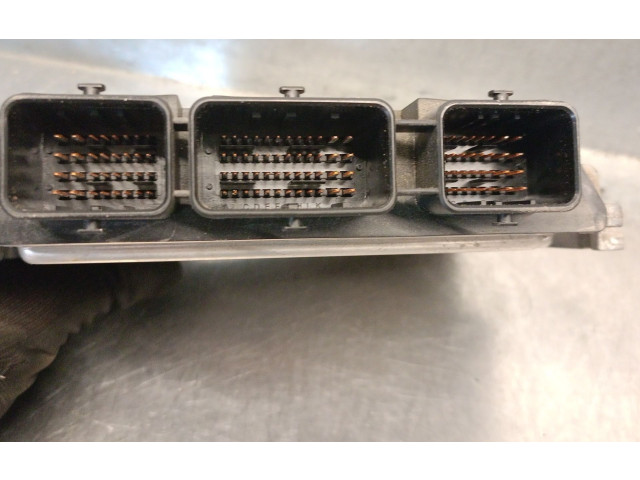 Řídící jednotka 9653958980, 0281013872BOSCH   Citroen Berlingo 2009