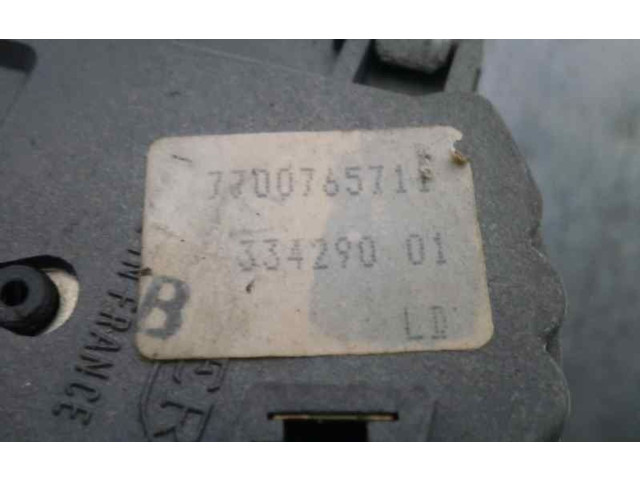 Ручка стеклоочистителей Renault 21