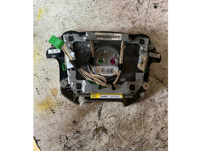 Подушка безопасности водителя 30658933   Volvo V70