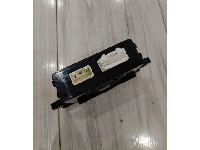 Řídící jednotka 8670A072A Mitsubishi Pajero 2013