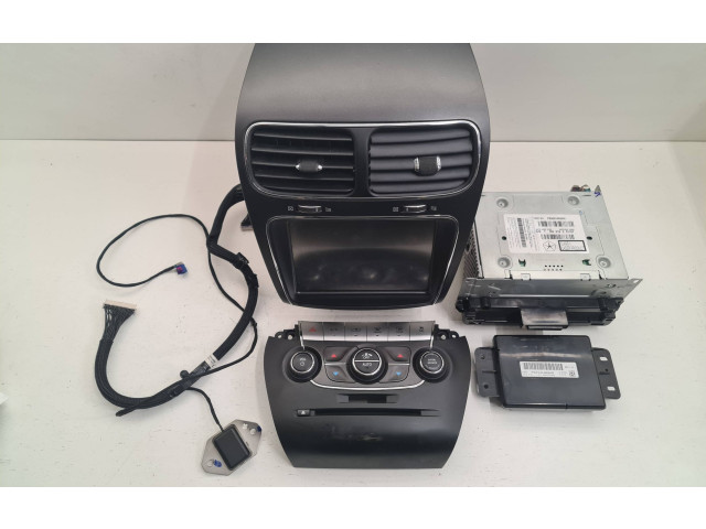 Дисплей    05064993AH, P05091462AH   Fiat Freemont