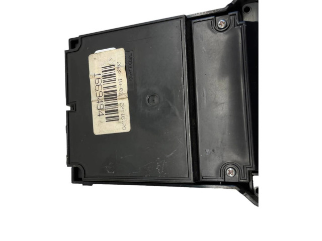 Экран/ дисплей / маленький экран 1669494, 30797715 Volvo V70