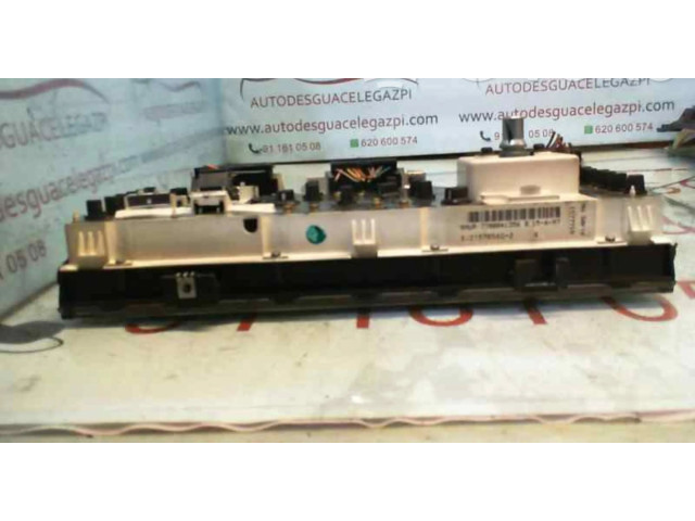 Панель приборов Renault Clio I