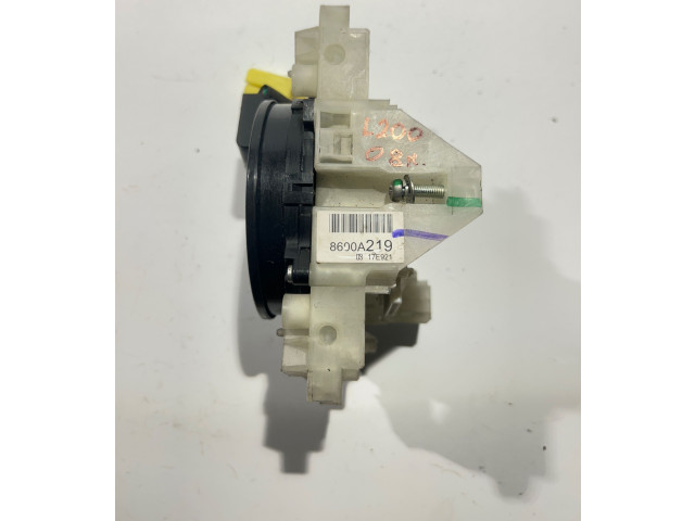 Подрулевой шлейф SRS 8600A219, 17E921 Mitsubishi L200