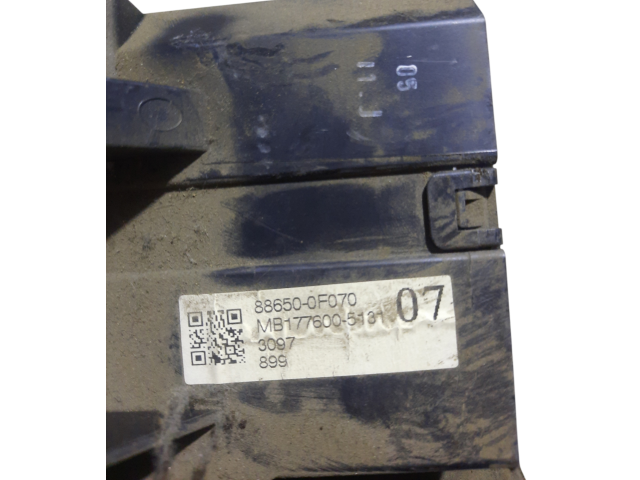 Блок управления 886500F070   Toyota Corolla Verso AR10