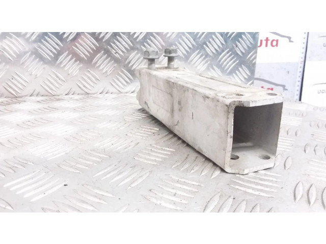 Передний aмортизатор бампера