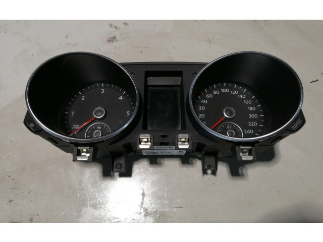Панель приборов 5G0920870G Volkswagen Golf VI