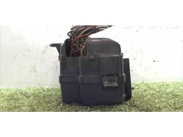 Блок предохранителей HR801576   Hyundai Sonata    