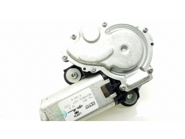 Двигатель стеклоочистителя заднего стекла