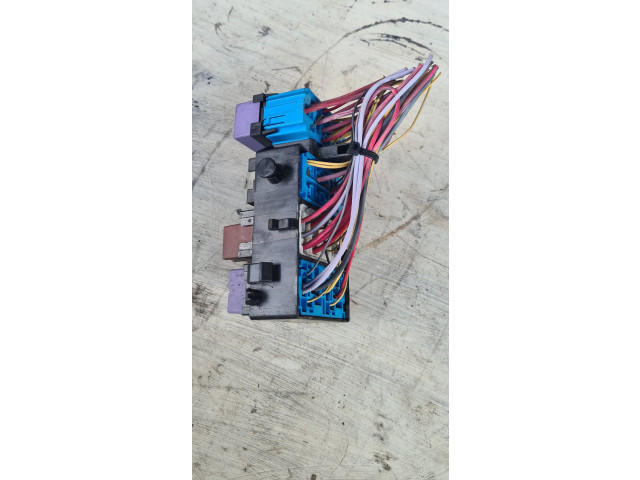 Pojistková skříňka 8200003634 Renault Espace IV 2003