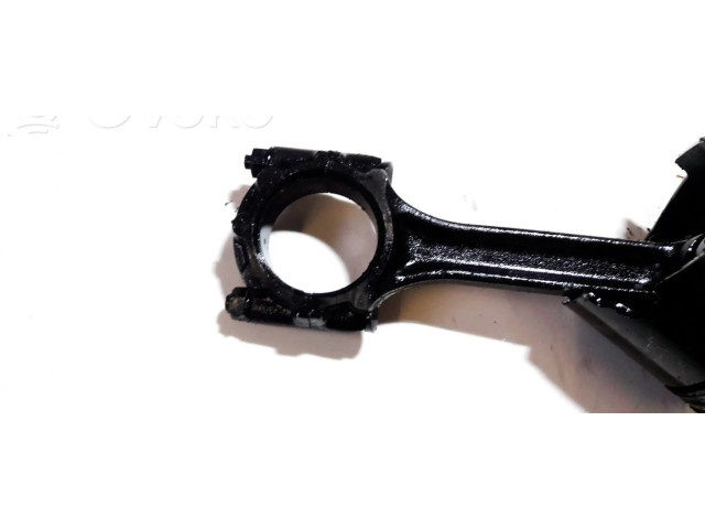 Поршень с шатуном Mitsubishi Galant для дизельного двигателя 2.0