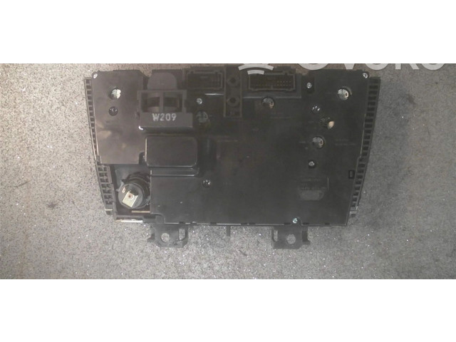 Блок управления климат-контролем    Volvo V70