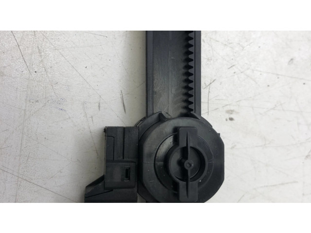 Другая деталь салона