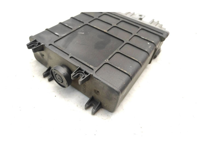 Блок управления двигателя 039906024D, 00E1020402 Audi 80 90 S2 B4