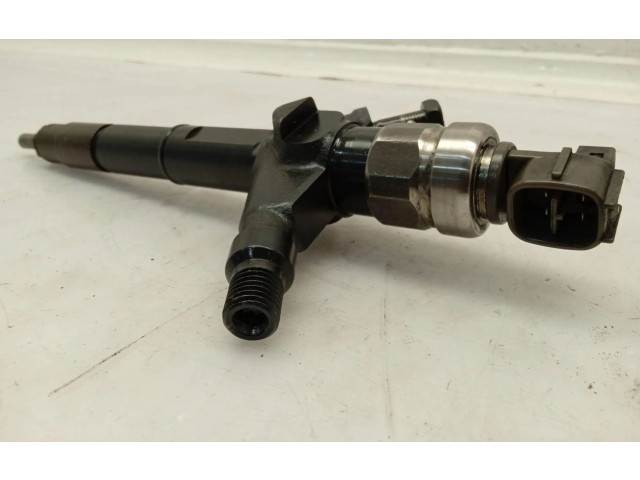 Vstřikovač 03E00415 Nissan Almera N16