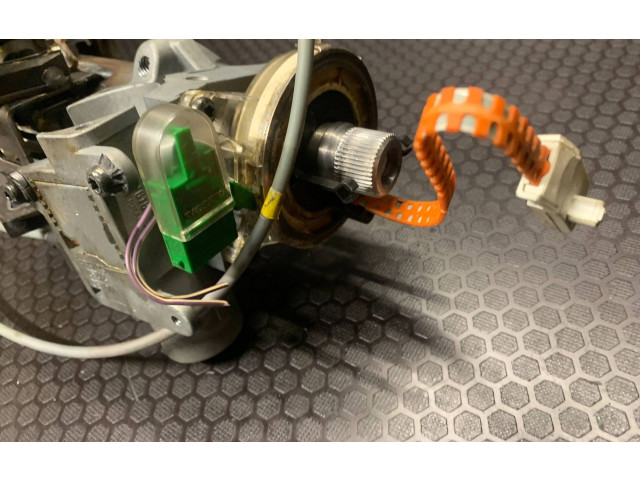 Ось рулевого колеса 9475275, 16184 Volvo C70