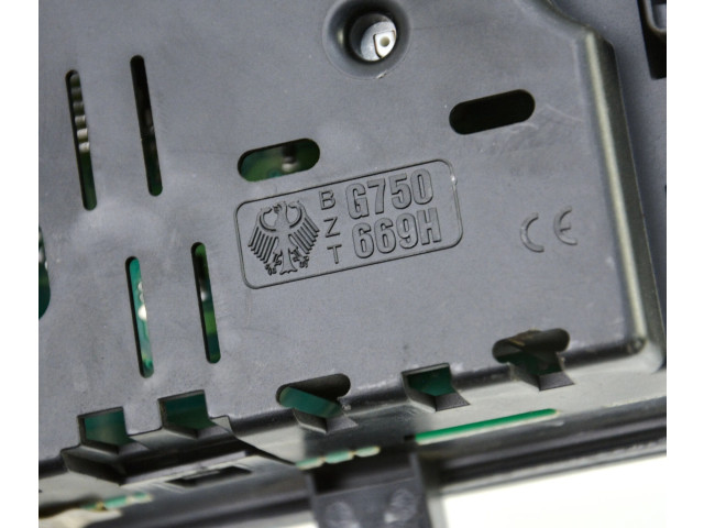 Панель приборов 6Y2919880C, 88311298 Skoda Fabia Mk1 (6Y)