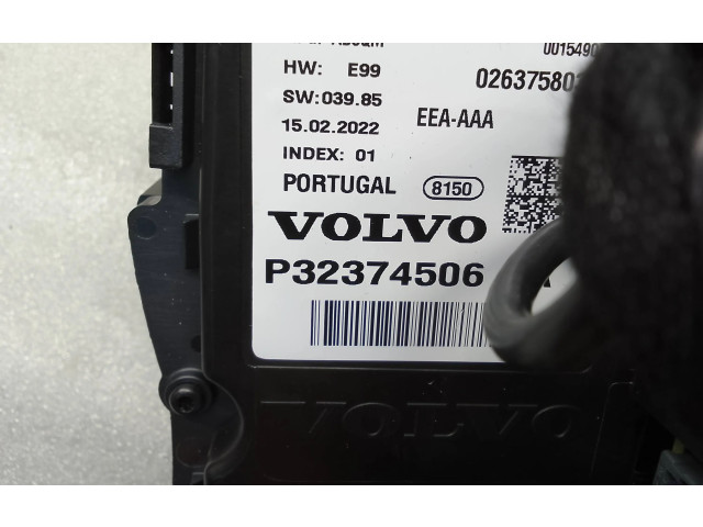 Панель приборов 32374506, 026375801 Volvo XC40