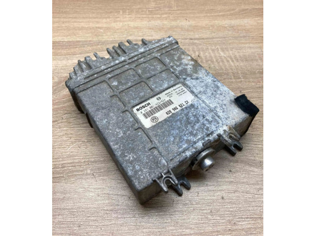 Блок управления двигателем Блок управления 028906021CK, 0281001423   Volkswagen PASSAT B4