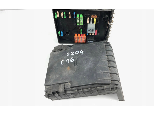 Блок предохранителей  1K0937125A   Volkswagen Touran I    