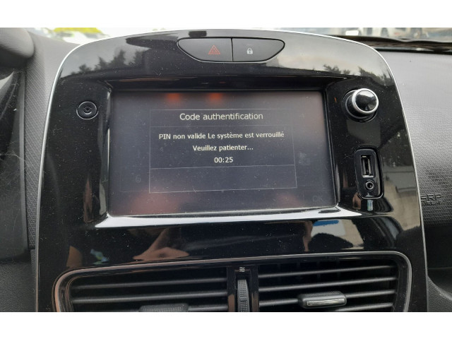 Дисплей    281158699R, 276660   Renault Clio IV