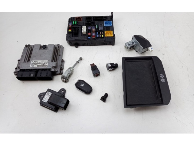 Блок управления впрыском 9825318180, 0281034189   Peugeot 5008 II