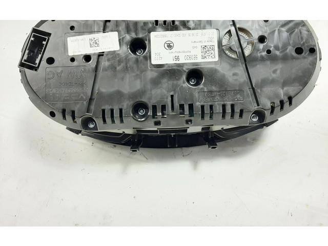 Панель приборов 5E0920951   Skoda Octavia Mk3 (5E)       