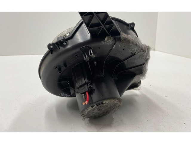 Вентилятор печки 6R1819015, Y1551 Skoda Rapid (NH)