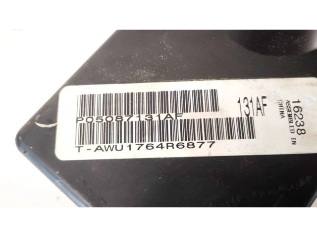 Блок предохранителей p05087131af Dodge Magnum