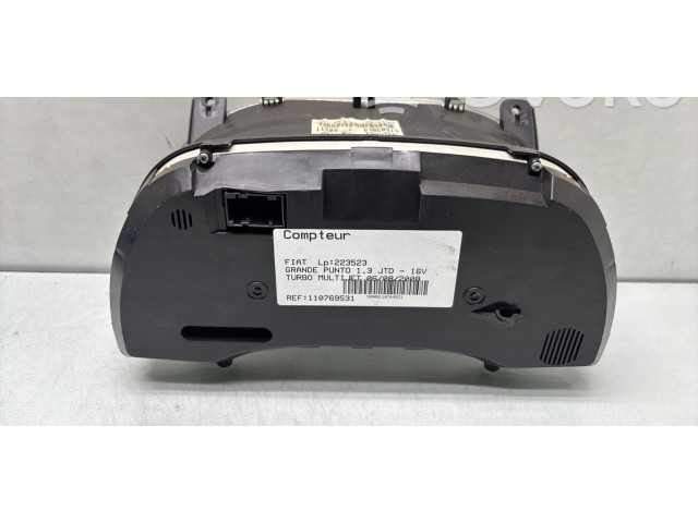 Панель приборов 51803094 Fiat Grande Punto
