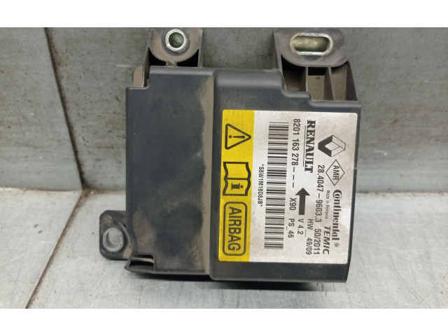 Блок подушек безопасности 8201163278, 28404796033   Dacia Sandero II