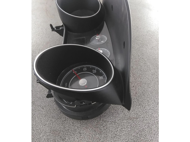 Přístrojová deska Fiat Punto Evo 2011 51914934, 51914934