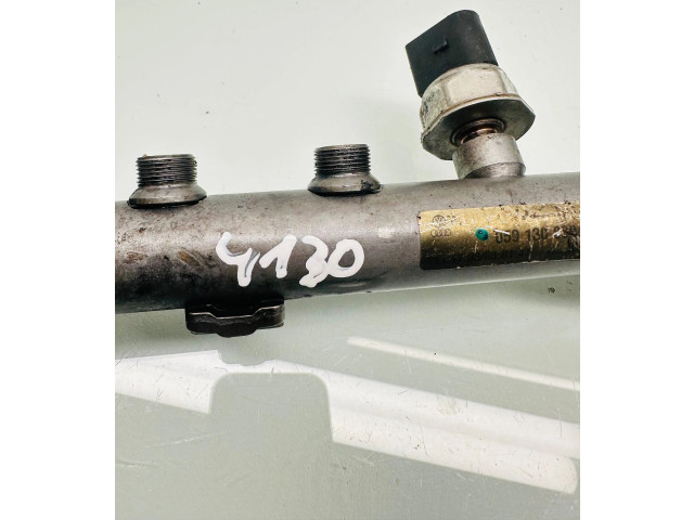 Vstřikovací lišta 05913089ab Audi Q7 4L