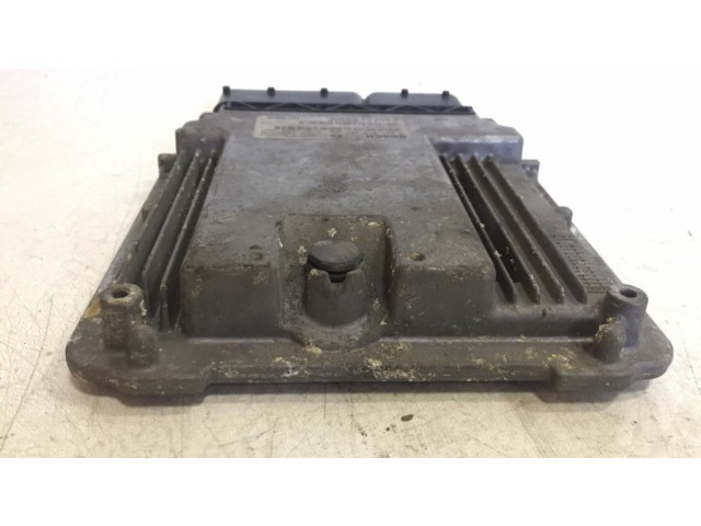 Блок управления двигателем Блок управления 0281013444, P05094599AE   Jeep Compass