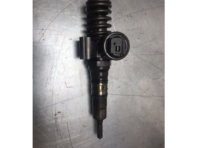 Форсунка 03G130073G    Skoda Octavia Mk2 (1Z)  BKD 