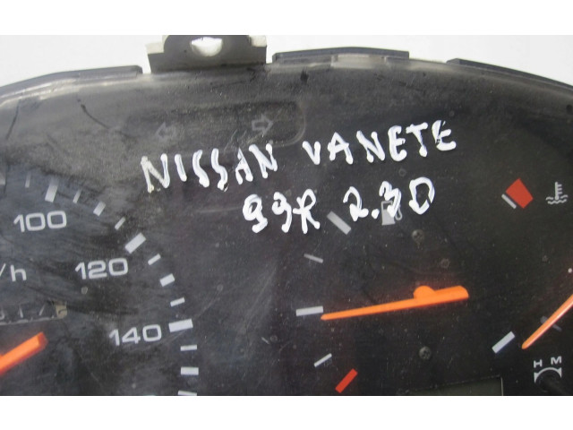 Панель приборов 21066601   Nissan Vanette       