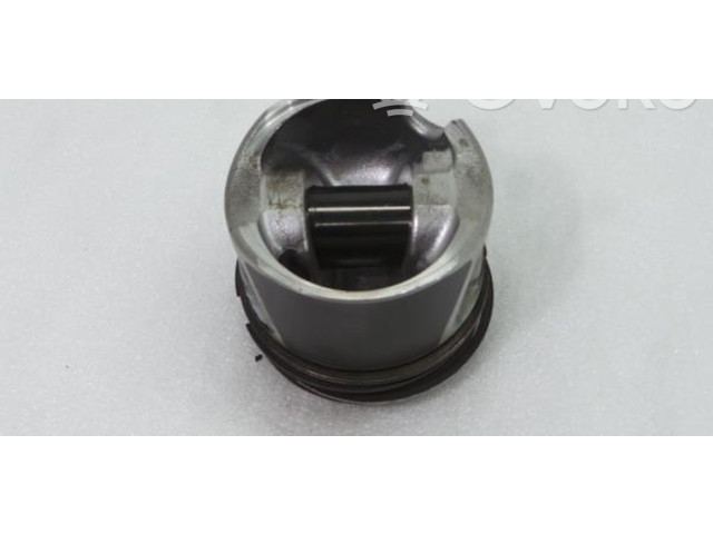 Píst 7901S, 14R0 Audi RS4 B8