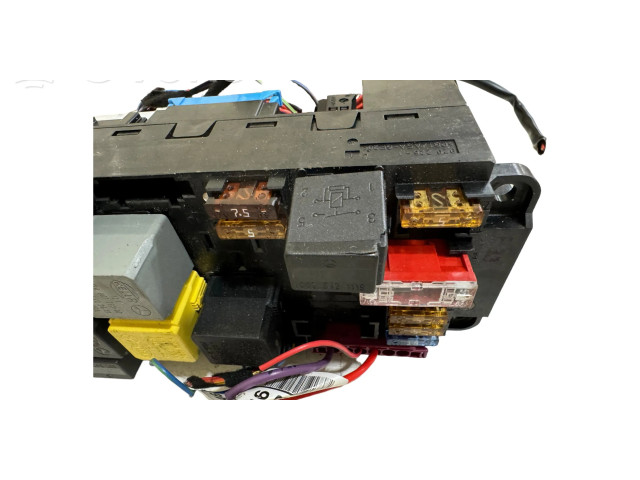 Pojistková skříňka 2035454101, 5DK00848544 Mercedes-Benz C W203 2006