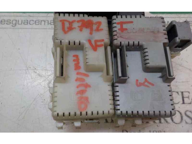 Pojistková skříňka Řídící jednotka BSM Ford S-MAX 2007