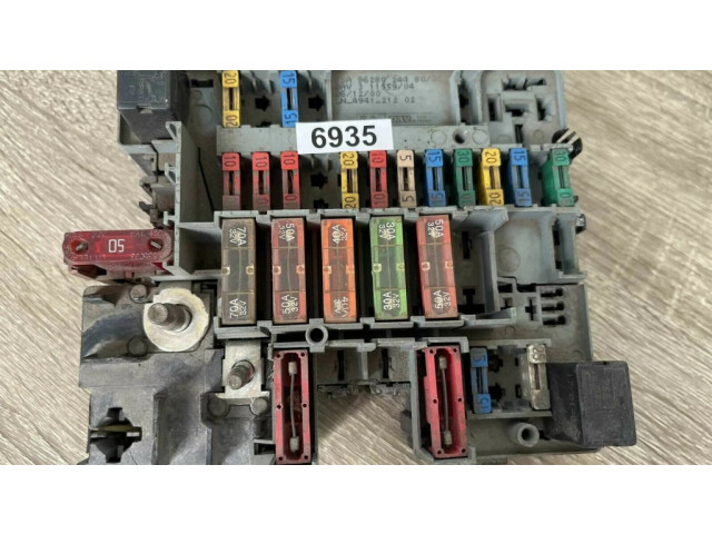Блок предохранителей 31155904 Citroen Xsara