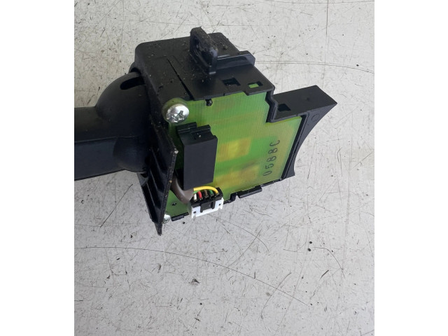 Ручка стеклоочистителей 17D770   Volvo V50