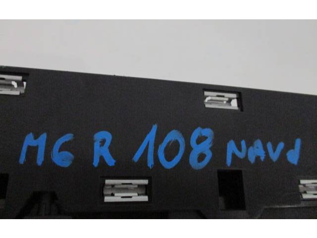 Дисплей    9824619980   Peugeot 2008 II