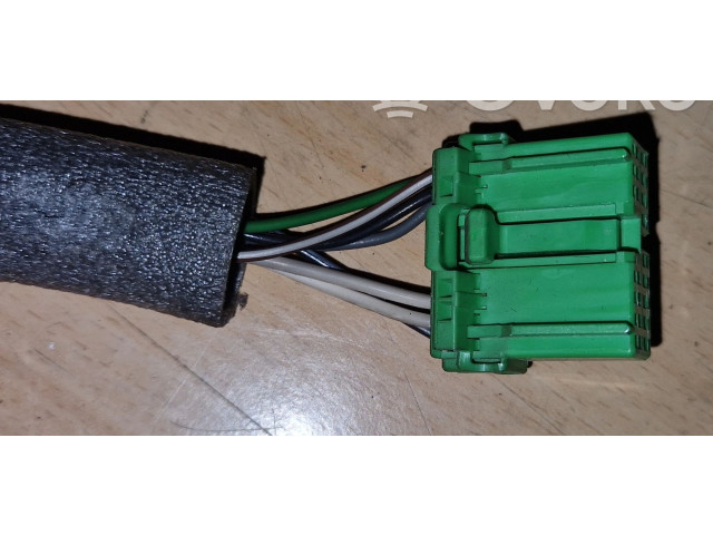 Зеркало электрическое        Volvo V70  2000 - 2004 года   