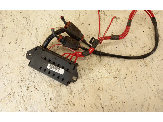 Блок предохранителей  9441776   Volvo V70    