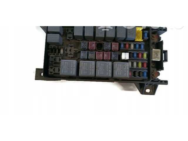 Блок предохранителей  103KW, 3E070   KIA Sorento    