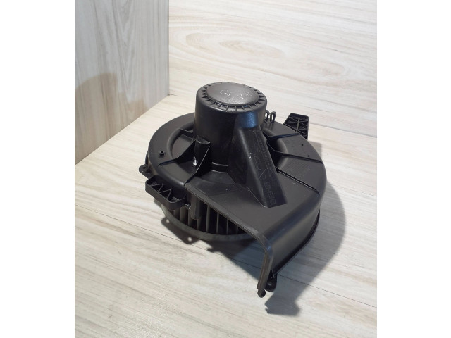 Вентилятор печки 6Q1819015J, Y1551 Audi A1