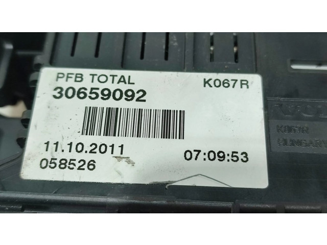 Pojistková skříňka 31337183, 004943 Volvo V70 2011