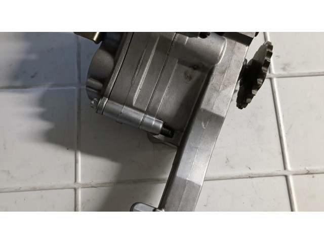 Čerpadlo oleje A6421810647 Mercedes-Benz R AMG W251 3.0