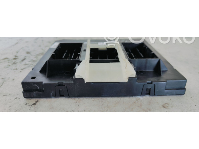 Блок предохранителей 5WA937086AE   Skoda Octavia Mk4    